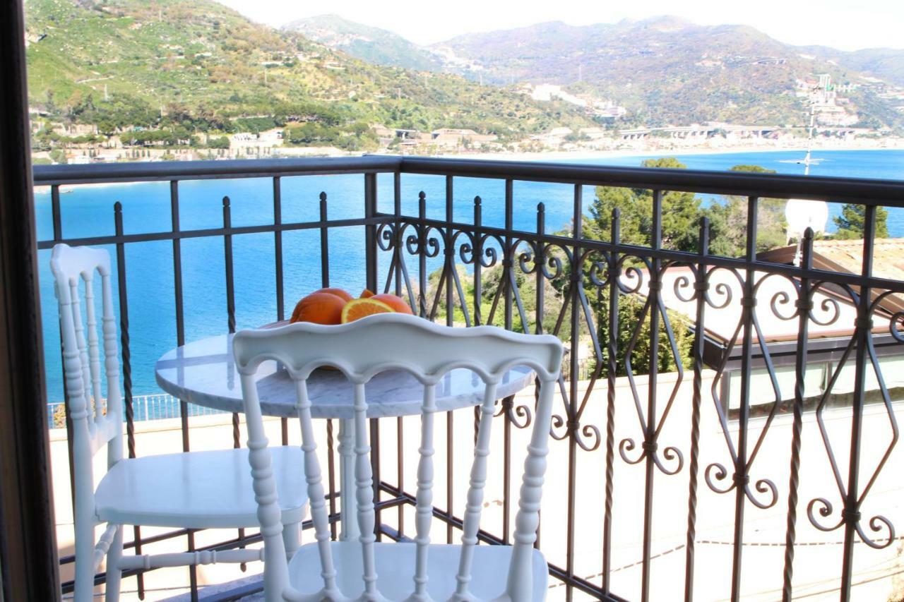 טאורמינה Taonasi Mazzaro Apartments מראה חיצוני תמונה